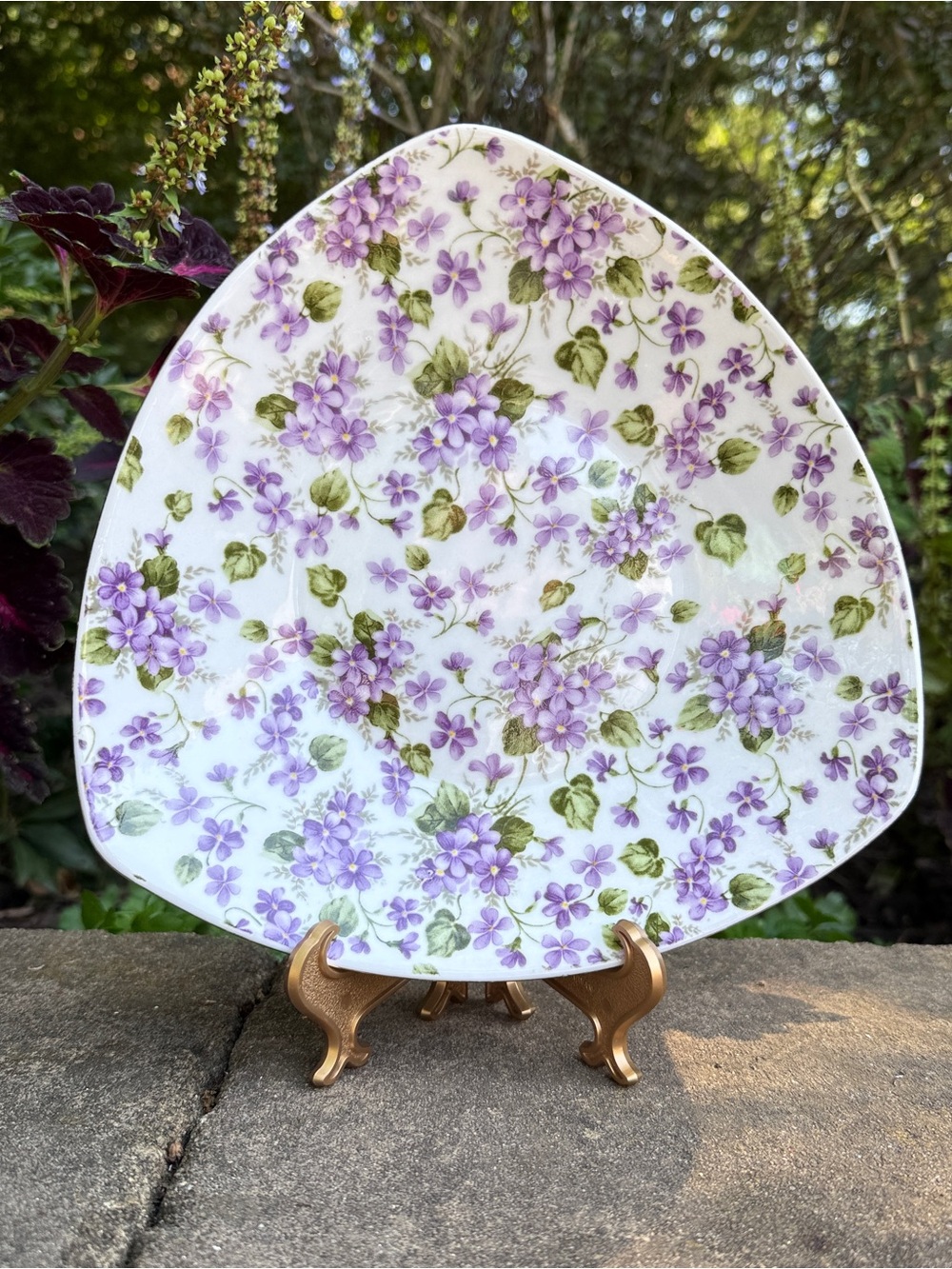 Mayfair Collection By Jay Violet Flowers Chintz Plate w/Gold Trim GrannyCore
